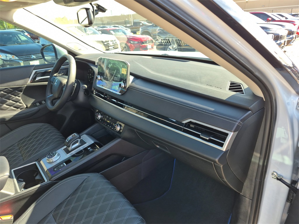 2024 Mitsubishi Outlander PHEV SEL White at North Houston Mitsubishi