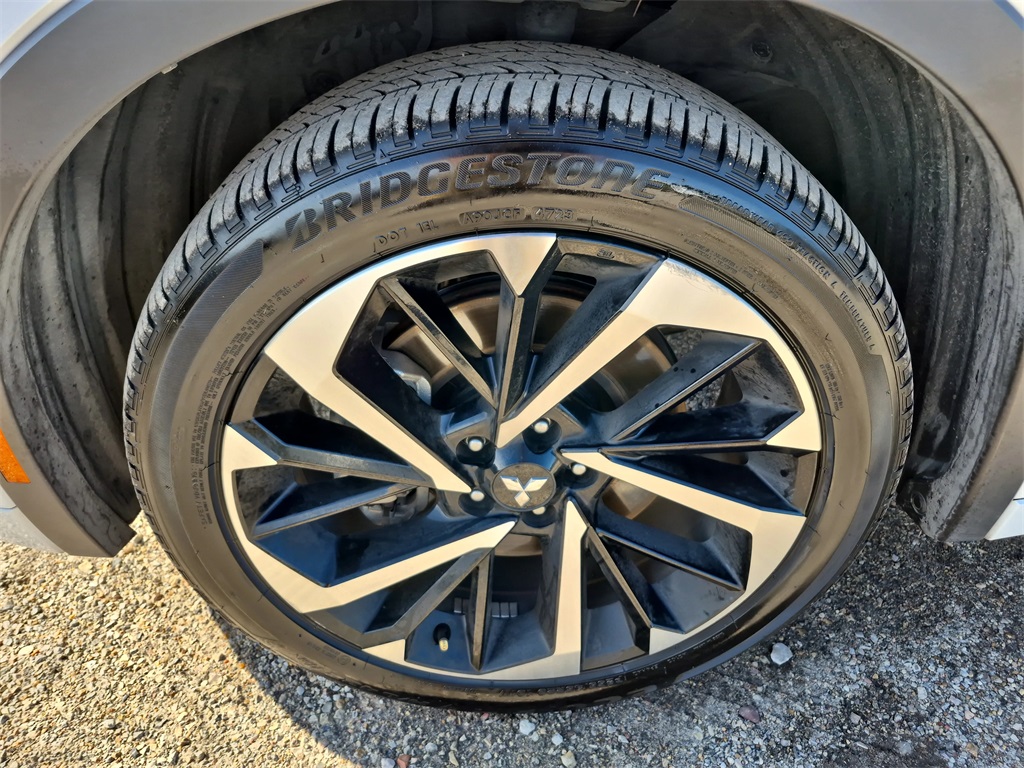 2024 Mitsubishi Outlander PHEV SEL White at North Houston Mitsubishi