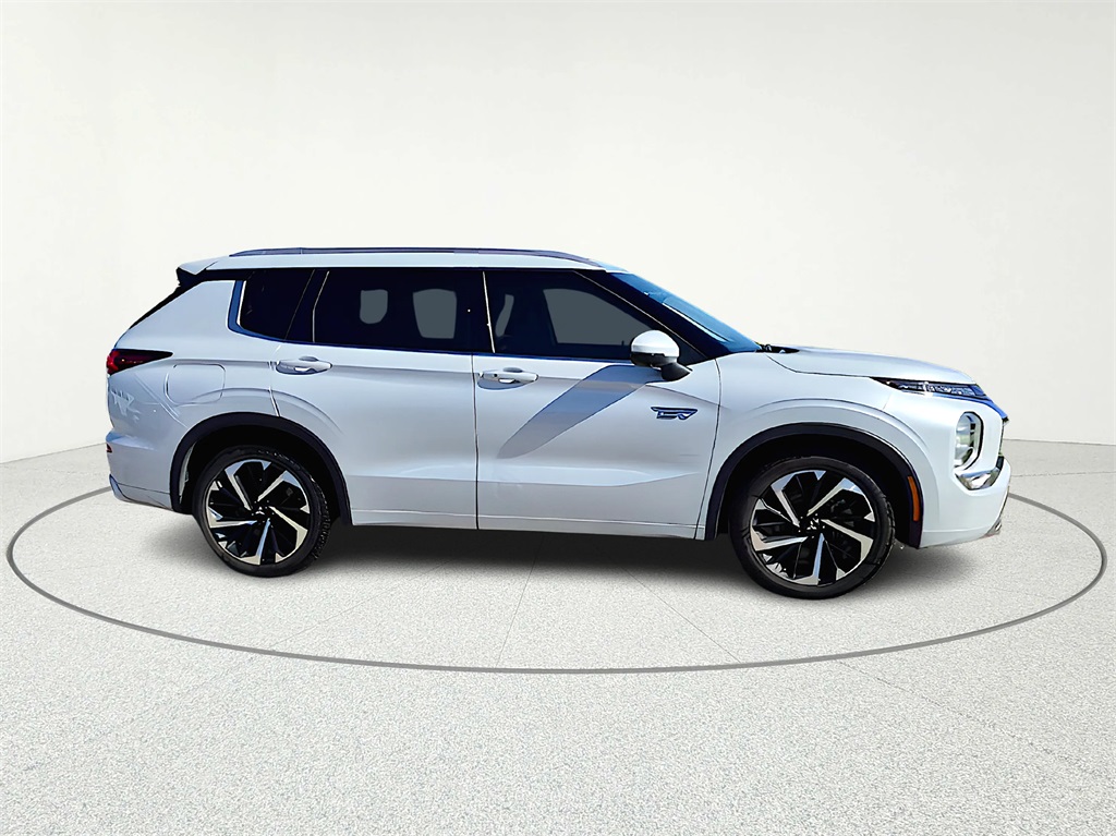 2024 Mitsubishi Outlander PHEV SEL White at North Houston Mitsubishi