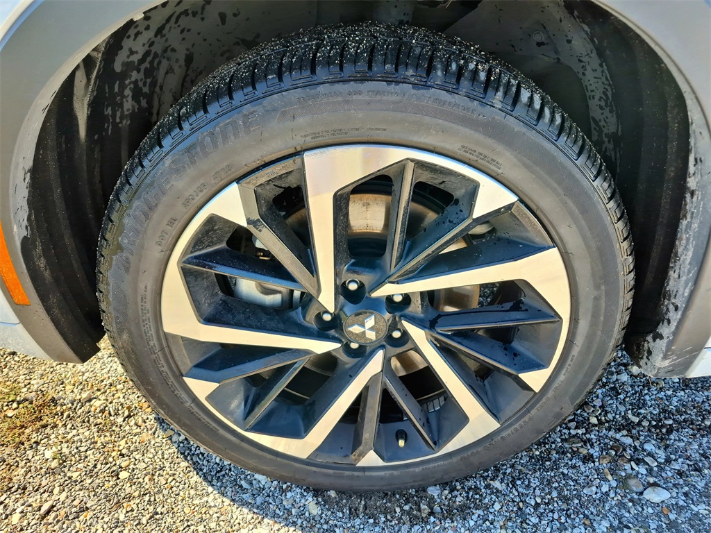 2024 Mitsubishi Outlander PHEV SEL White at North Houston Mitsubishi