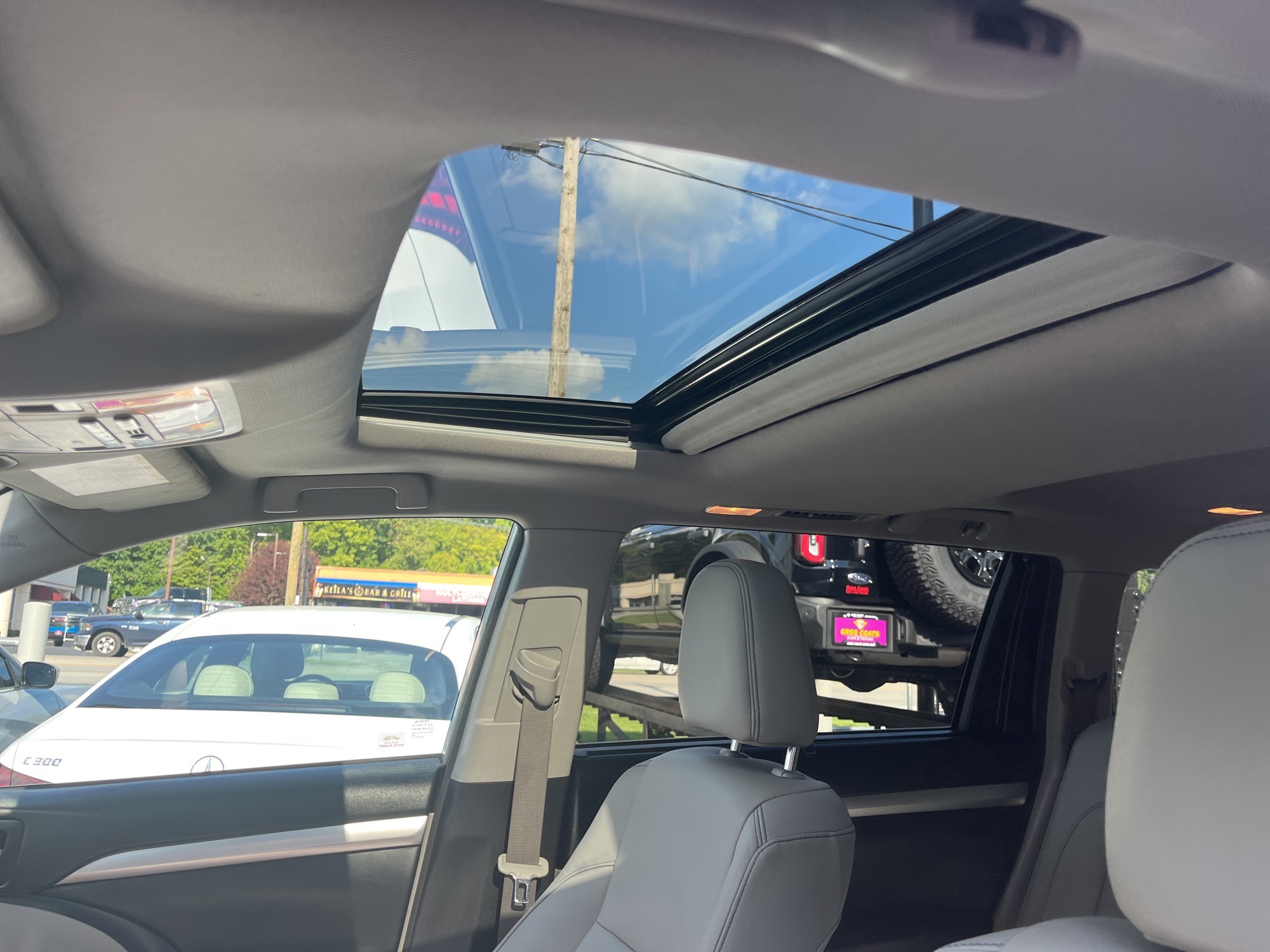 2022 Toyota Highlander XSE photo 38