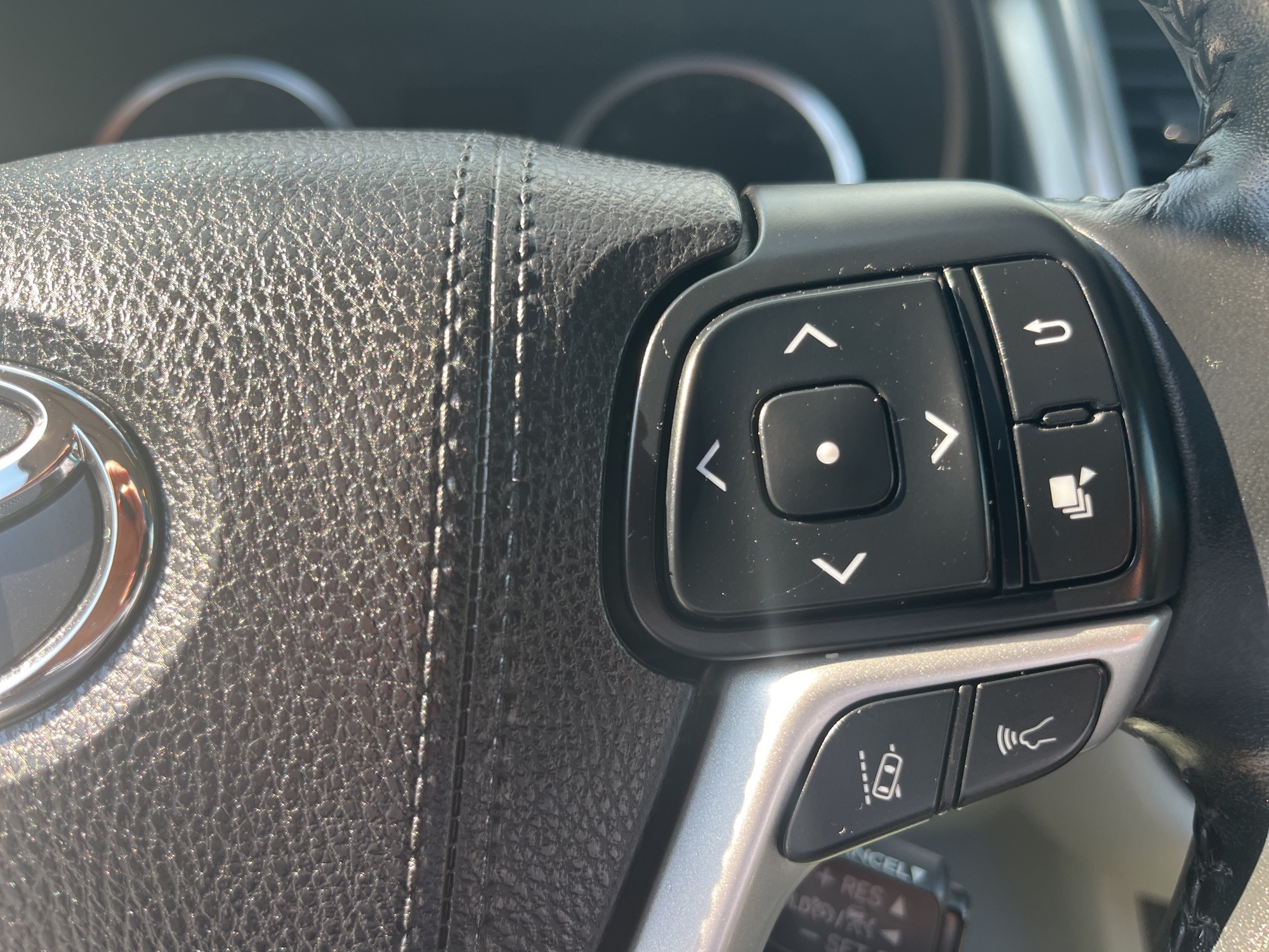 2022 Toyota Highlander XSE photo 45