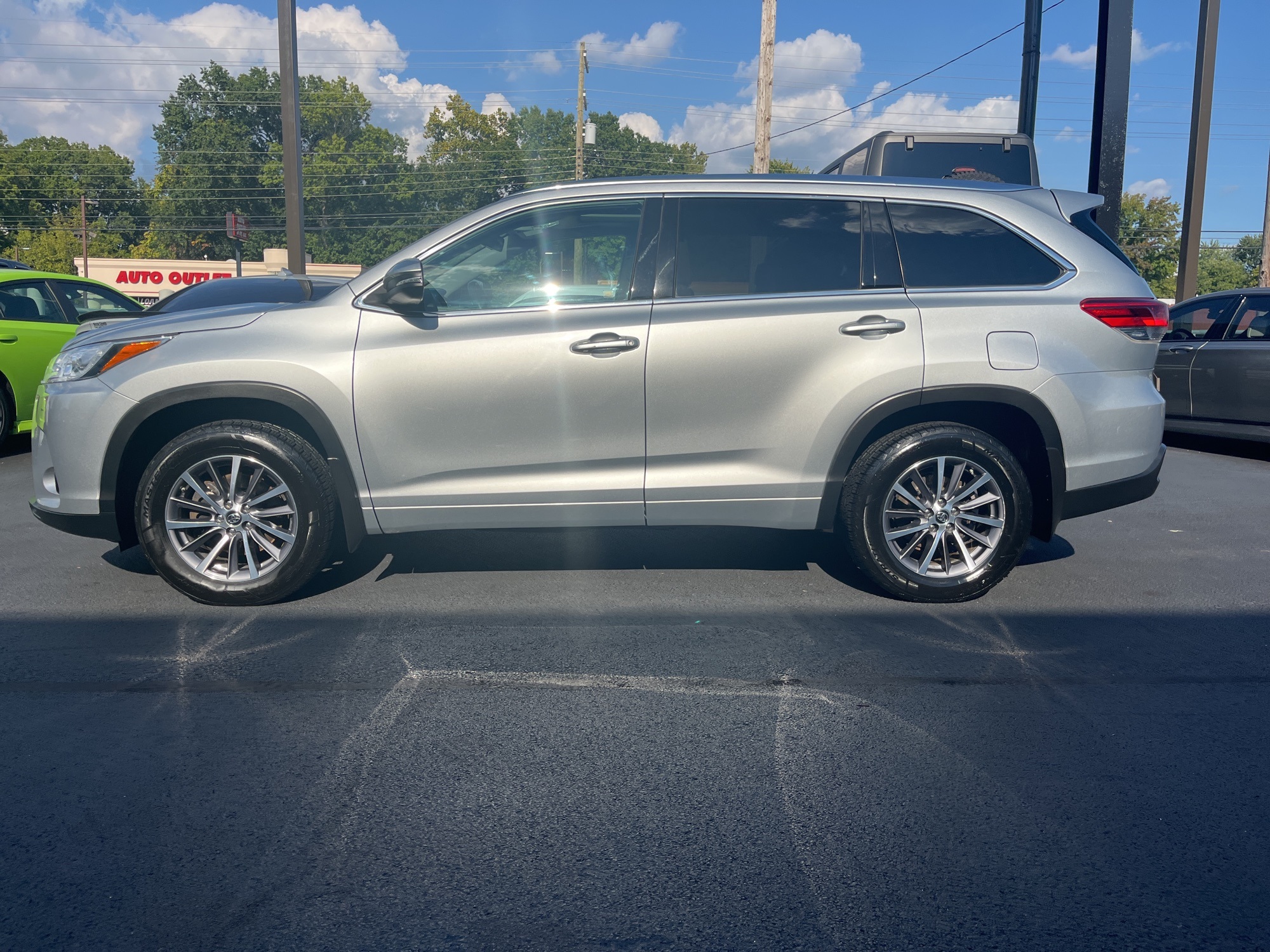 2022 Toyota Highlander XSE photo 31