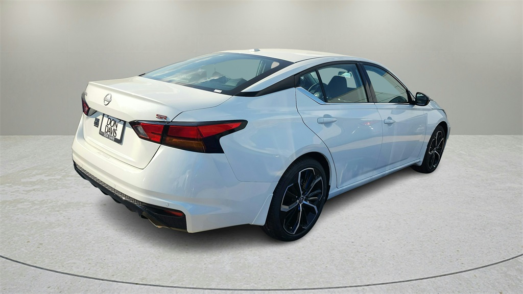 2025 Nissan Altima