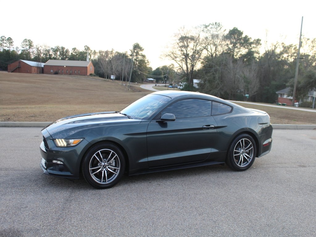 2015 Ford Mustang EcoBoost Premium Coupe RWD