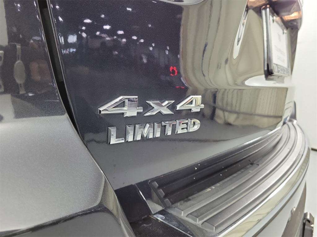 2013 Jeep Grand Cherokee Limited Gray at DeMontrond Gulf Freeway