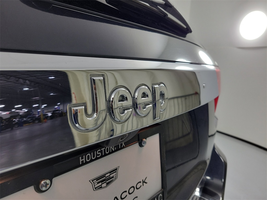 2013 Jeep Grand Cherokee Limited Gray at DeMontrond Gulf Freeway