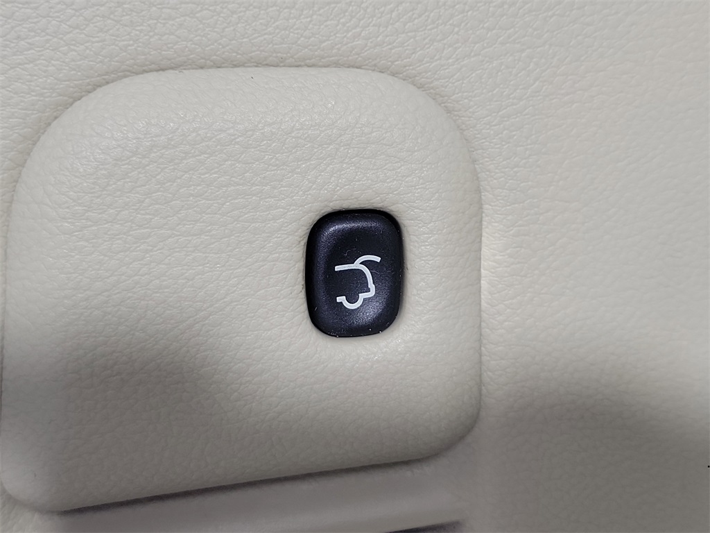 2013 Jeep Grand Cherokee Limited Gray at DeMontrond Gulf Freeway