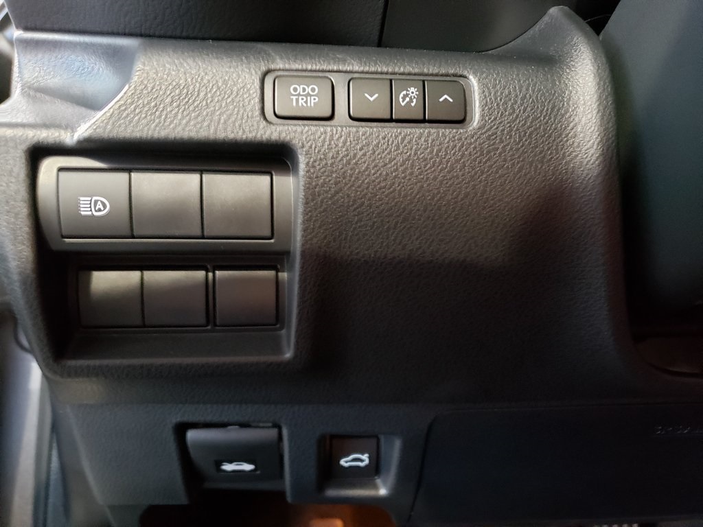 Thumbnail: 2025 Lexus IS - 14