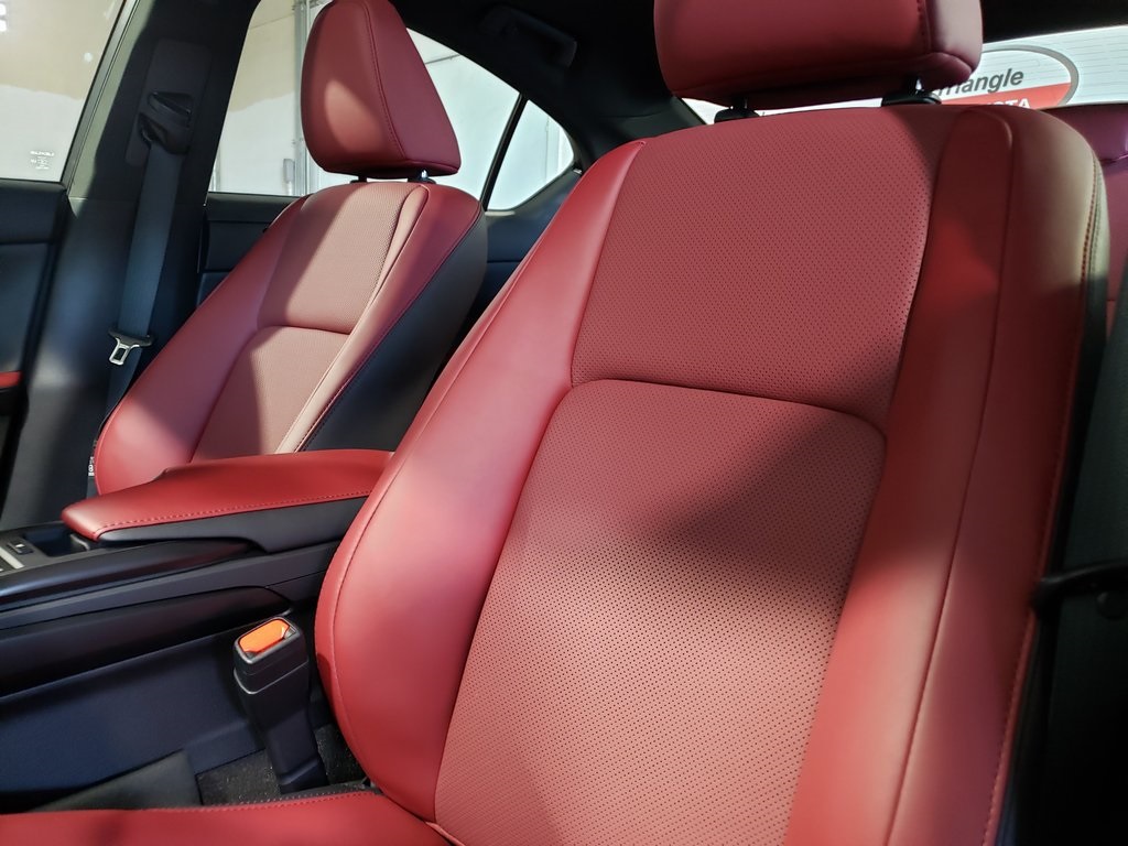 Thumbnail: 2025 Lexus IS - 15