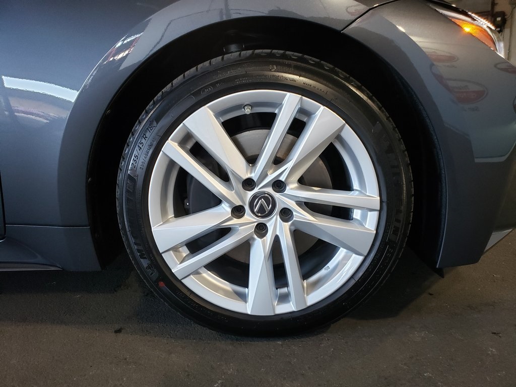 Thumbnail: 2025 Lexus IS - 4