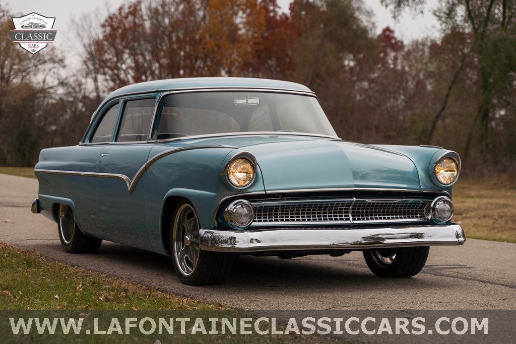 1955 Ford Fairlane 1