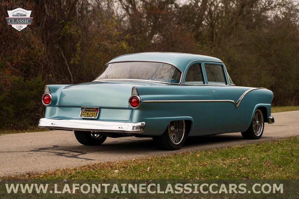 1955 Ford Fairlane 31