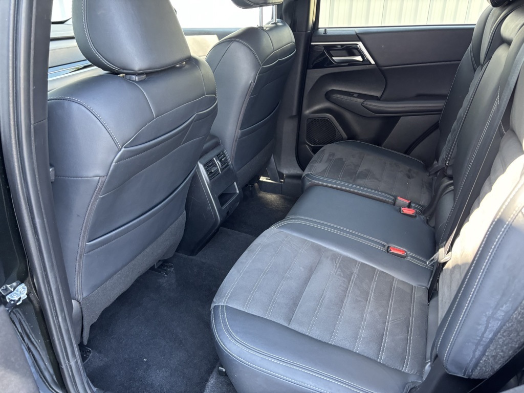 Used Car 2024 Mitsubishi Outlander  For Sale Under $30,000 In Austin, Texas