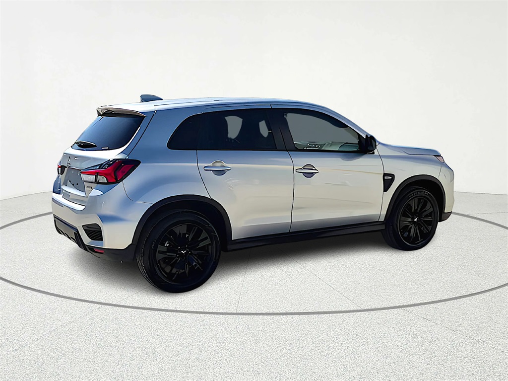 2025 Mitsubishi Outlander Sport 2.0 LE - 6