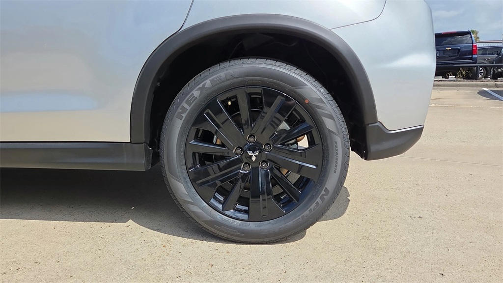 2025 Mitsubishi Outlander Sport 2.0 LE - 8