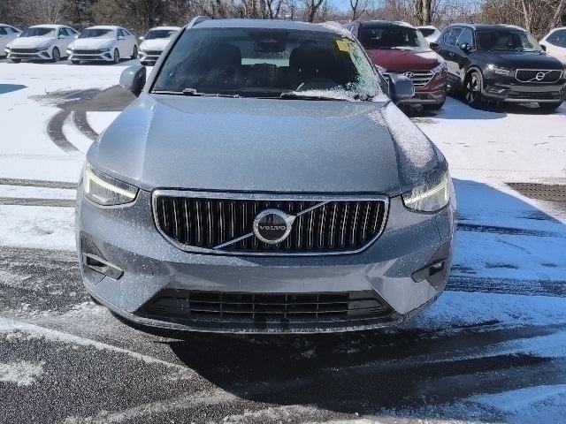 2023 Volvo XC40 B5 Plus Bright Theme AWD