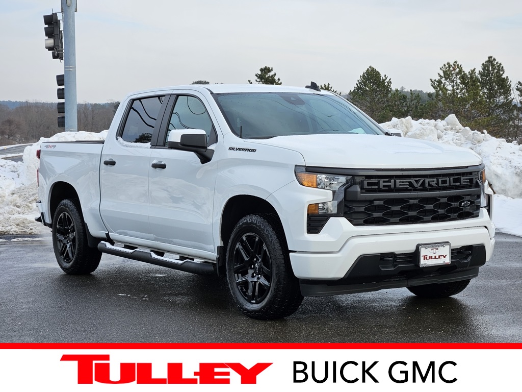 2024 Chevrolet Silverado 1500 Custom Crew Cab 4WD