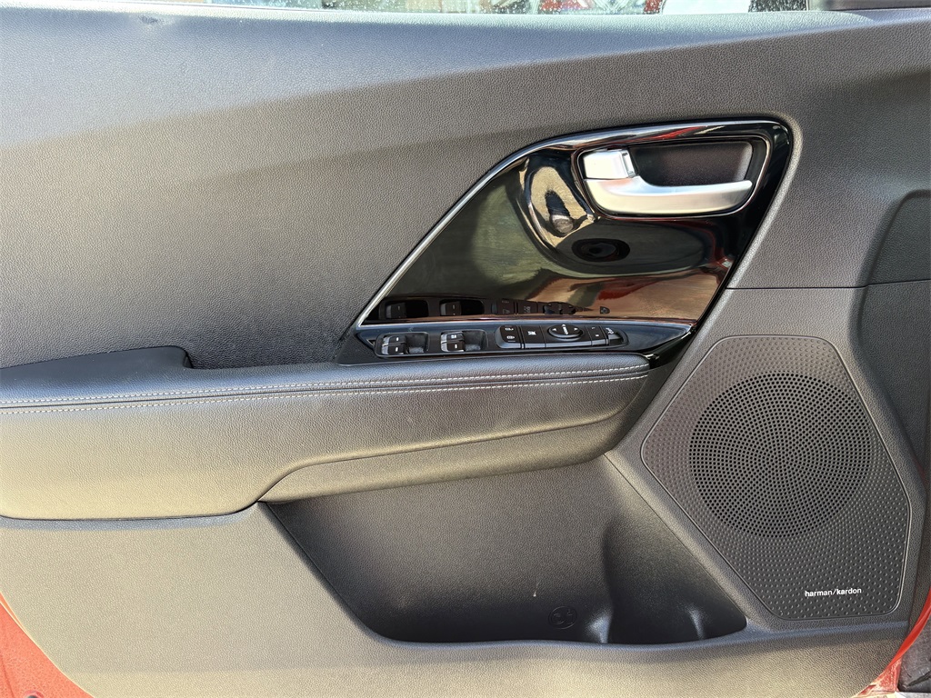 2022 Kia Niro Touring Orange at Community Kia