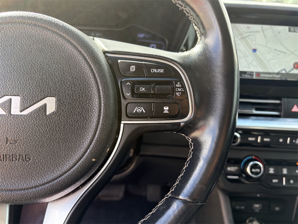 2022 Kia Niro Touring Orange at Community Kia