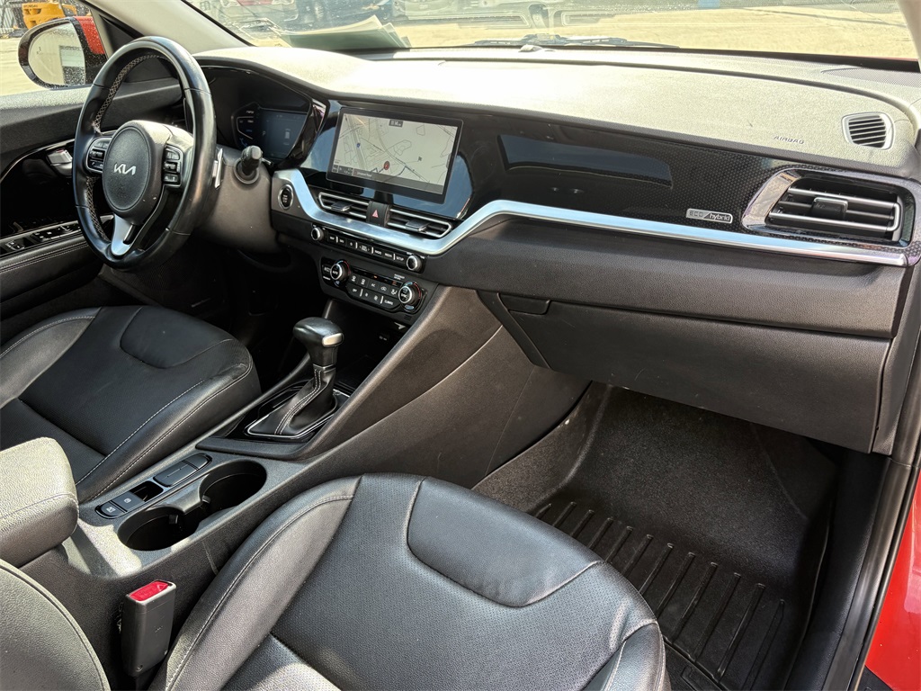 2022 Kia Niro Touring Orange at Community Kia