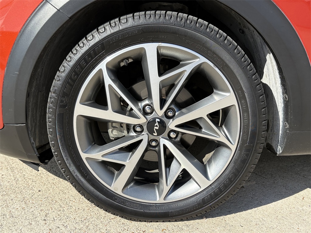 2022 Kia Niro Touring Orange at Community Kia