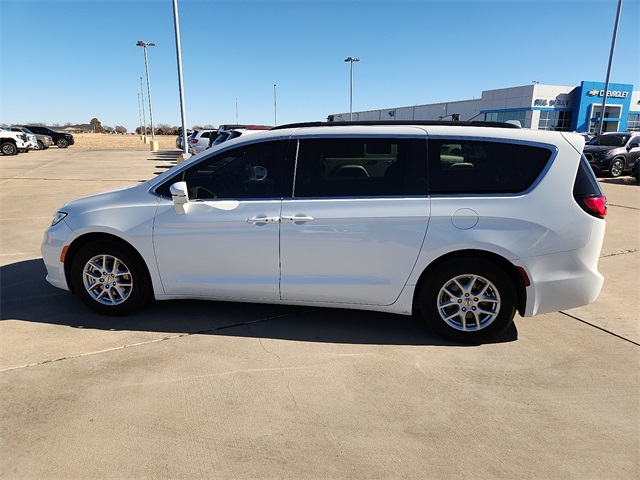 Used Car 2022 Chrysler Pacifica  Touring L For Sale Under $20,000 In Plainview, Texas