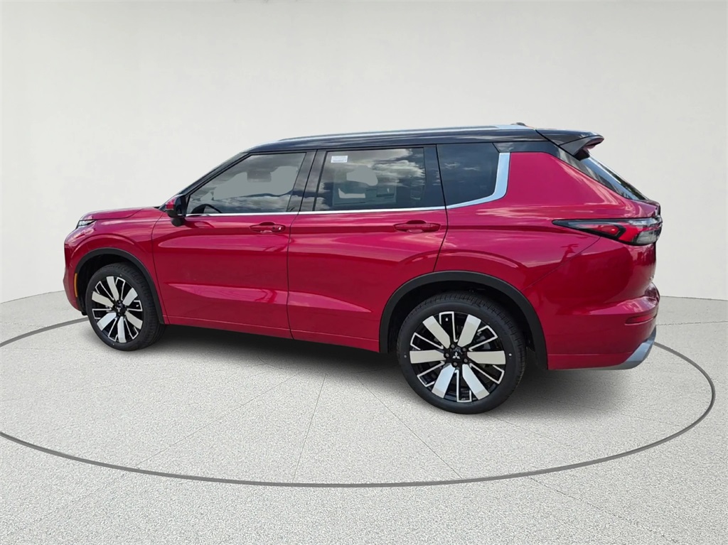 2025 Mitsubishi Outlander SEL - 7