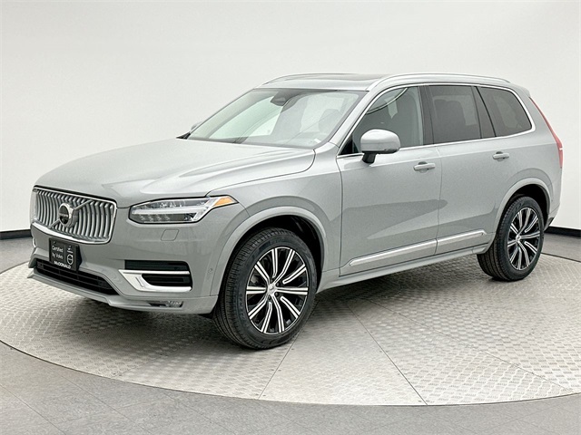 2025 Volvo XC90 B6 Plus Bright Theme 7-Passenger AWD
