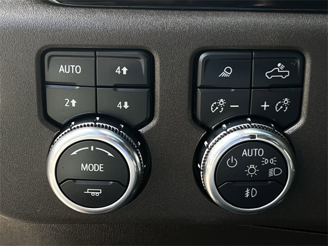 2024 GMC Sierra 1500 SLT - 6