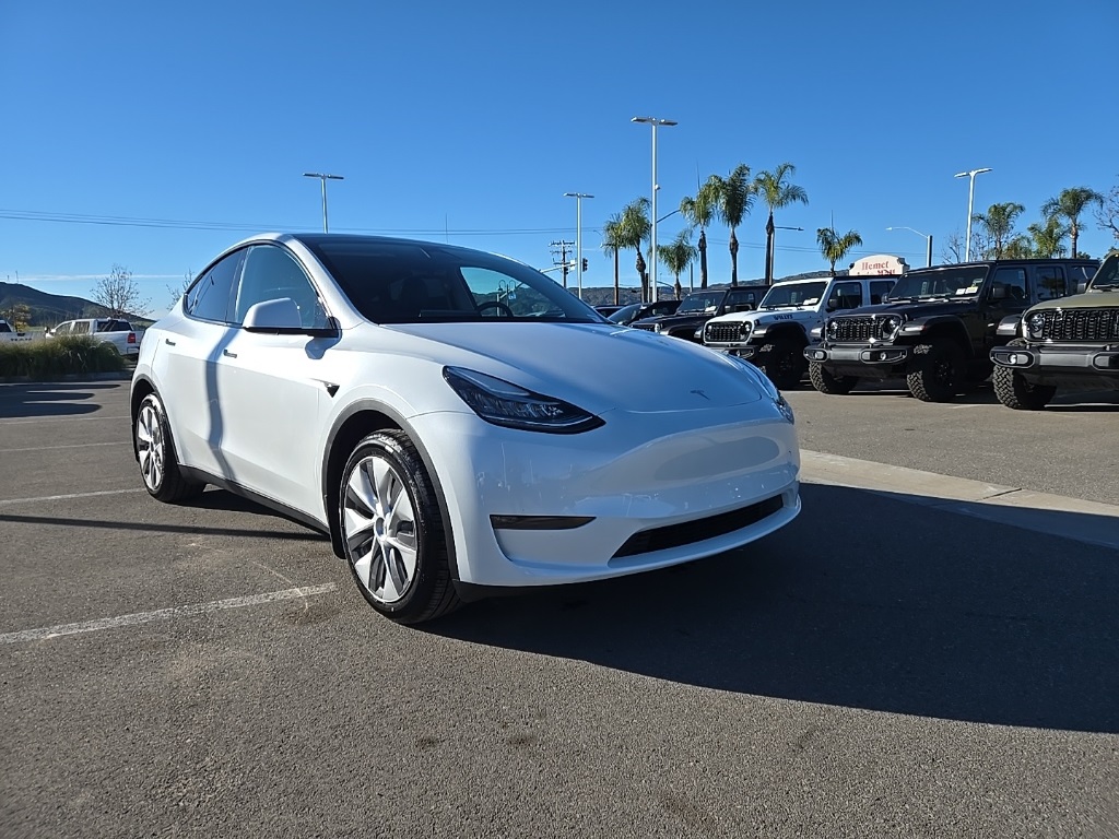 2023 Tesla Model Y Long Range