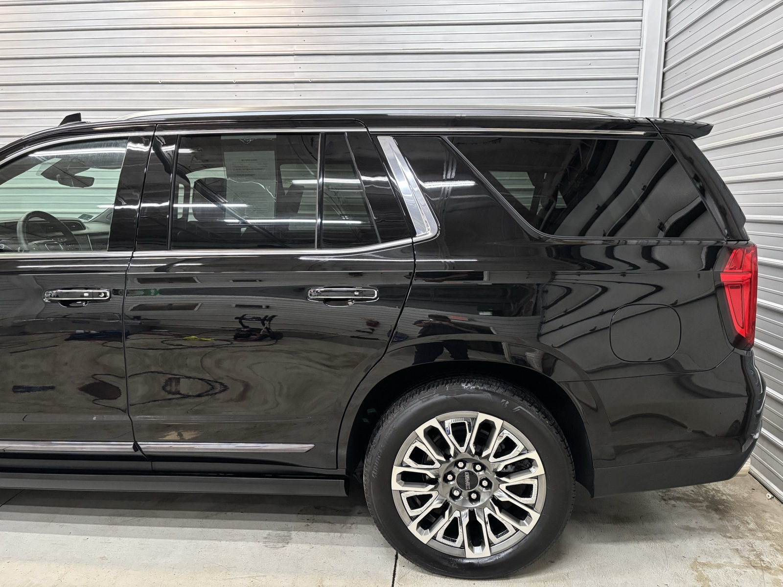 2017 Land Rover Range Rover HSE photo 11