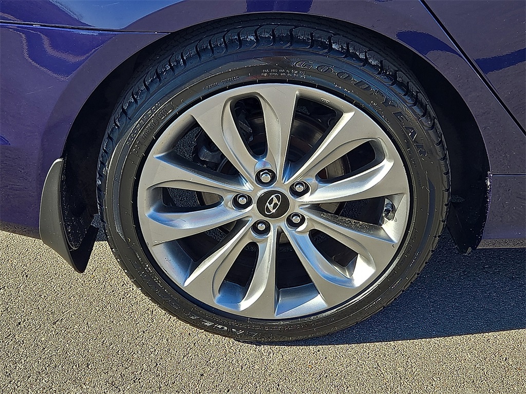 Used 2012 Hyundai Sonata For Sale in Farmington, AR