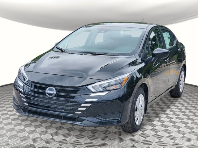 2025 Nissan Versa Sedan S's photo