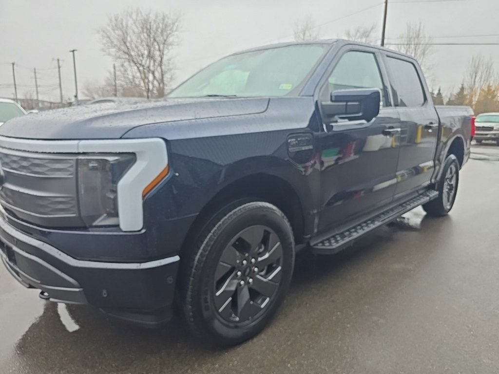2022 Ford F-150 Lightning Lariat