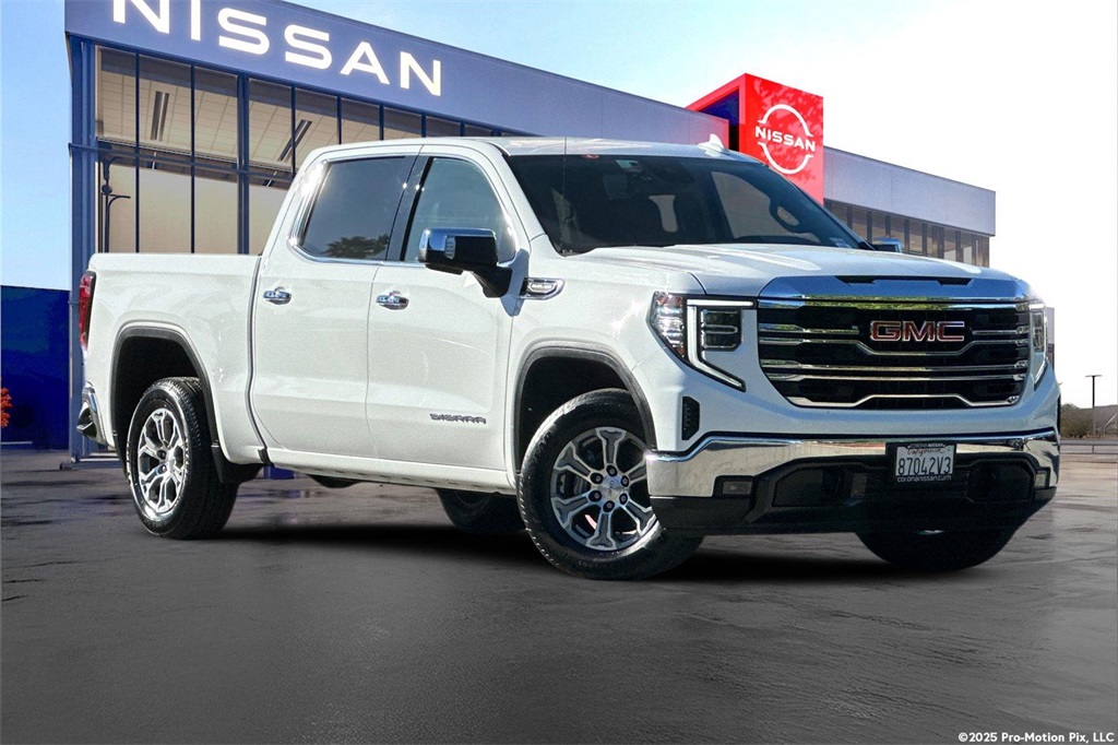 2024 GMC Sierra 1500 SLT's photo