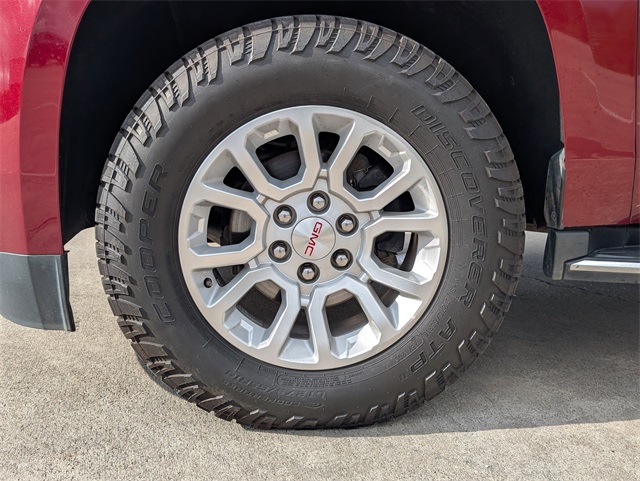 2020 GMC Yukon SLT Red at DeMontrond Auto Country