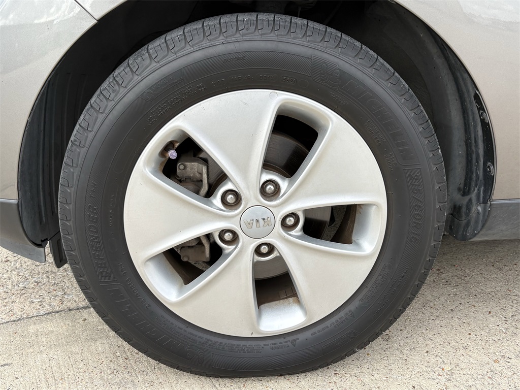 2016 Kia Soul Base Gray at Don McGill Toyota