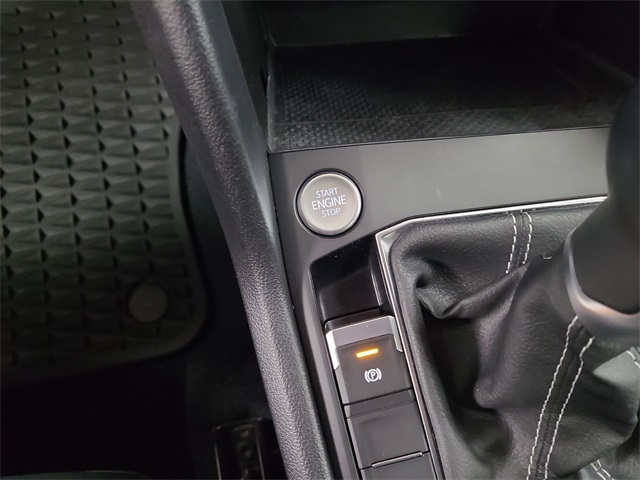 2022 – Volkswagen – Taos