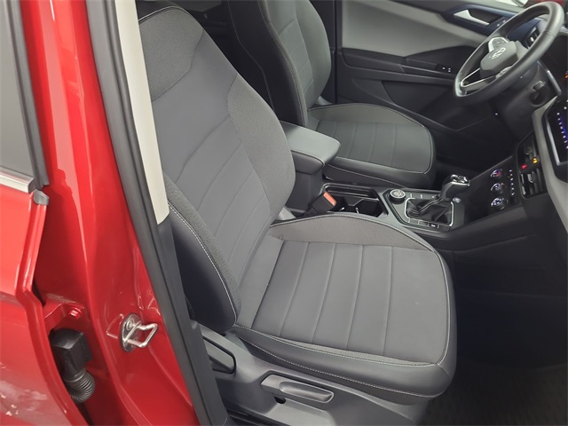 2022 – Volkswagen – Taos