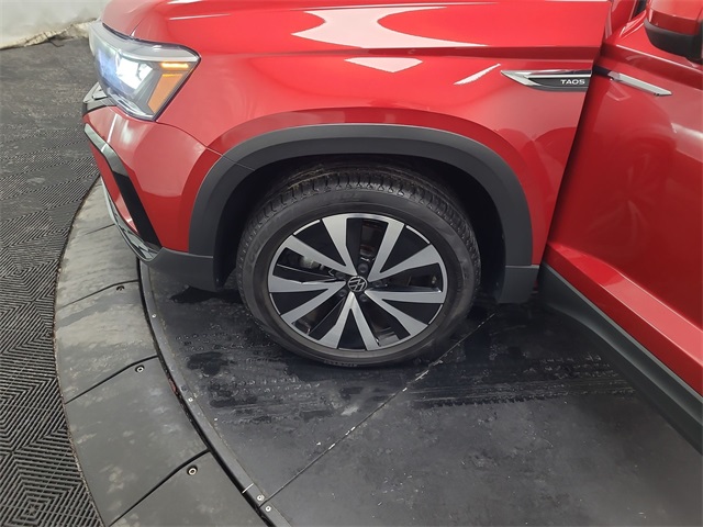 2022 – Volkswagen – Taos