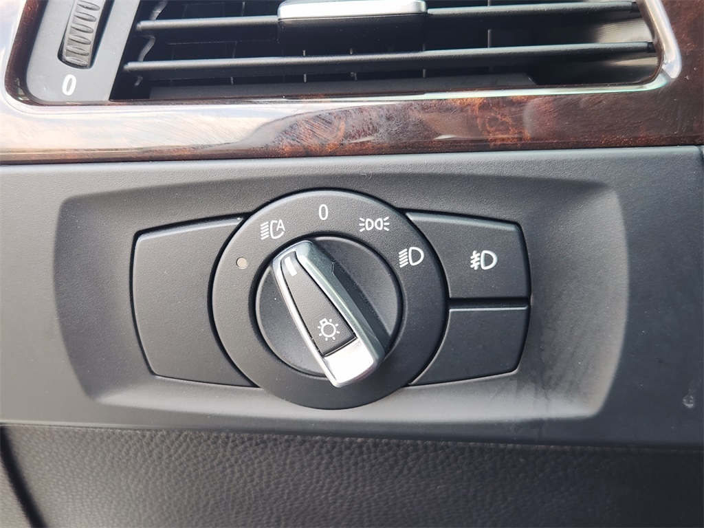 2011 BMW 3 Series 328i White at North Houston Mitsubishi