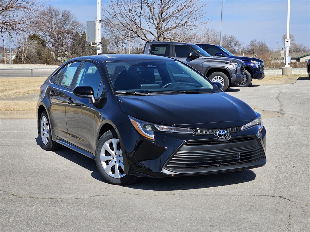 2026 Toyota Corolla LE FWD