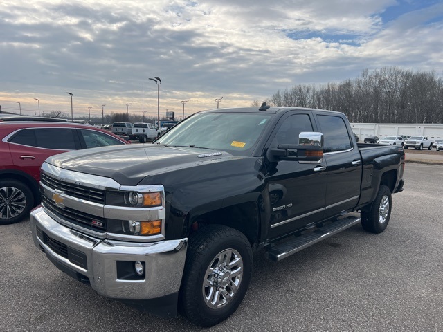 2016 Chevrolet Silverado 3500HD LTZ Crew Cab 4WD