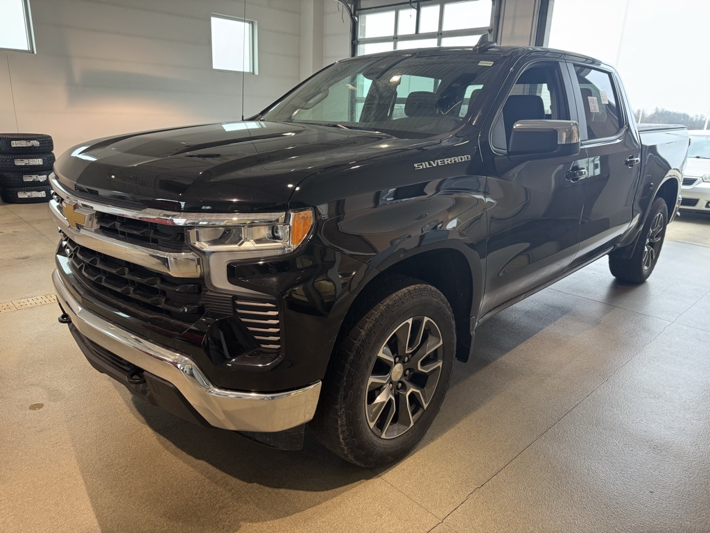 2023 Chevrolet Silverado 1500 LT Crew Cab 4WD