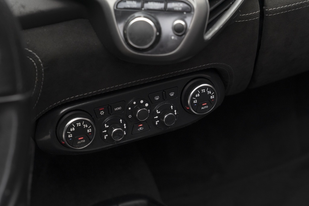 2013 Ferrari 458 Spider Base - Photo 25