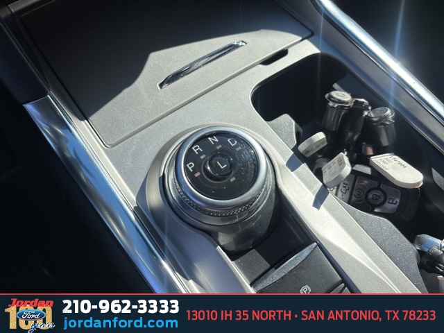 Used Car 2022 Ford Explorer  Xlt For Sale Under $30,000 In San Antonio, Texas