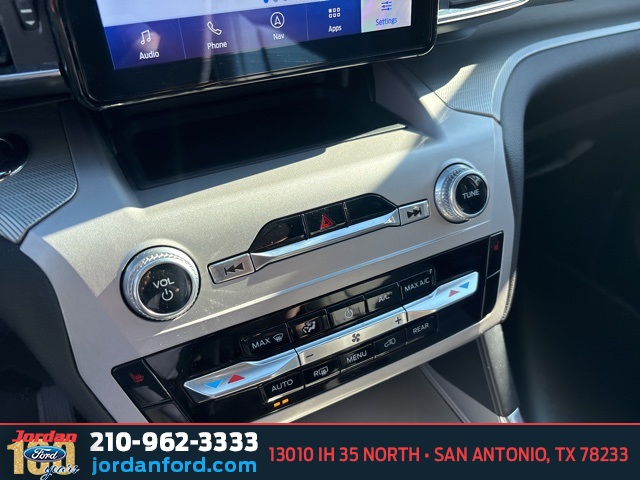 Used Car 2022 Ford Explorer  Xlt For Sale Under $30,000 In San Antonio, Texas