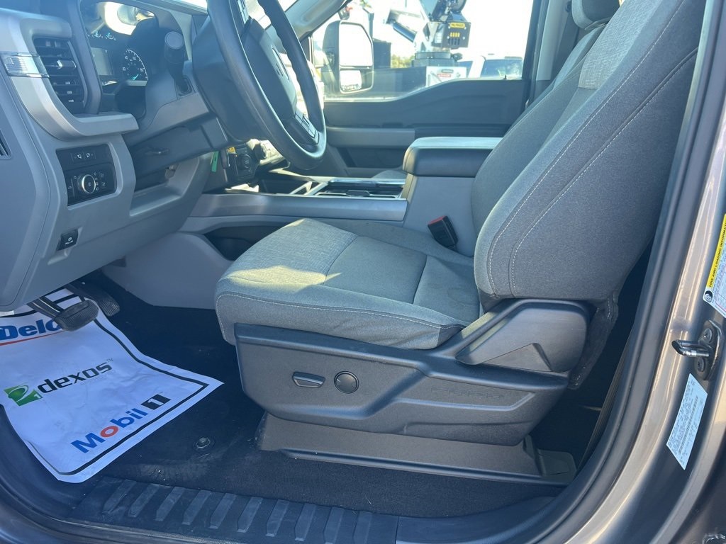 Used Car 2024 Ford F-350sd  Xlt For Sale Under $70,000 In Floresville, Texas