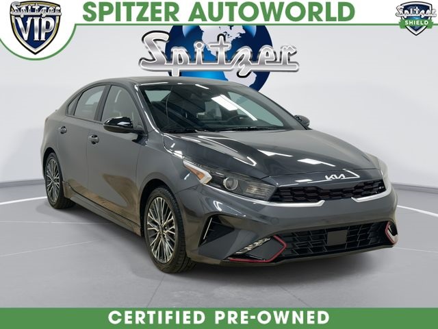 Gravity Gray 2024 Kia Forte Sedan Front-Wheel Drive Continuously Variable Transmission